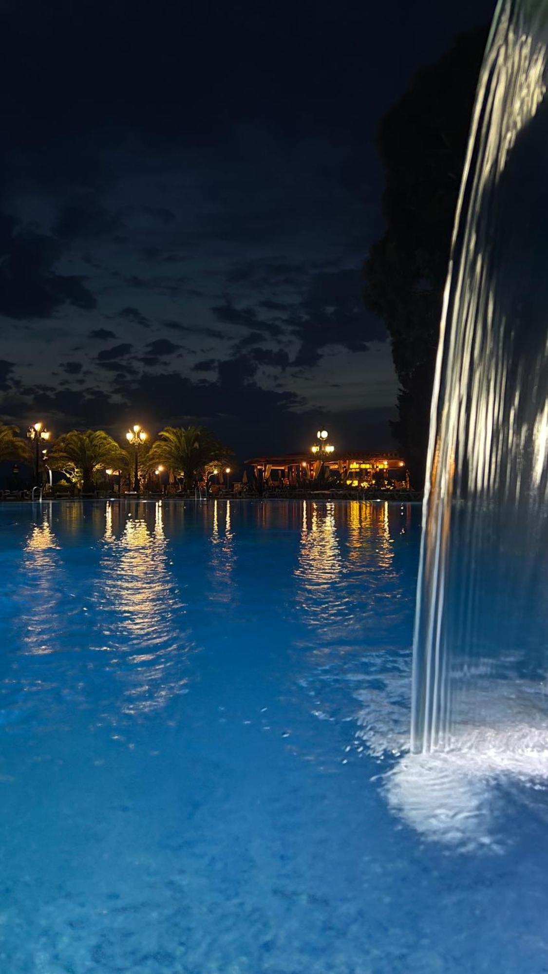 Luxury Oasis Apartment Chakvi Ngoại thất bức ảnh